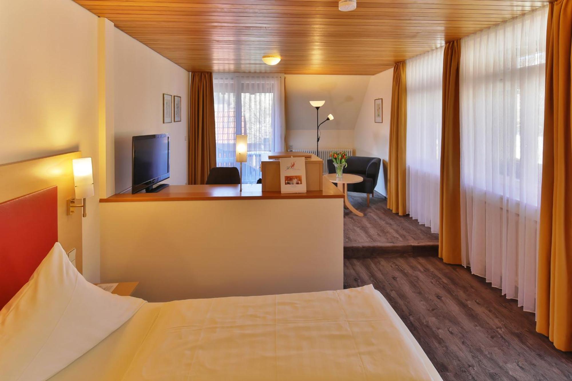Hotel Hirschen Glottertal Exteriör bild