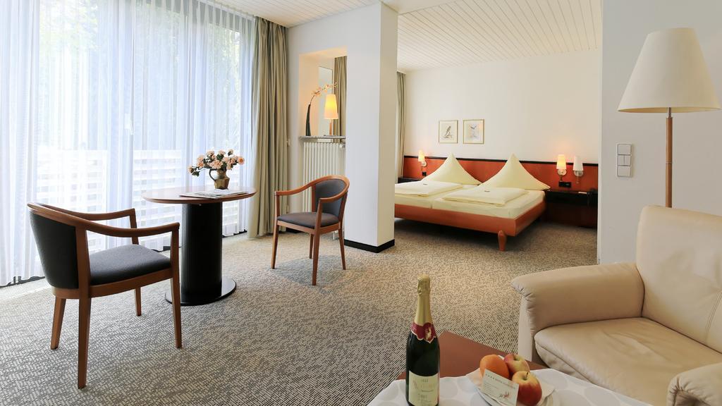 Hotel Hirschen Glottertal Exteriör bild