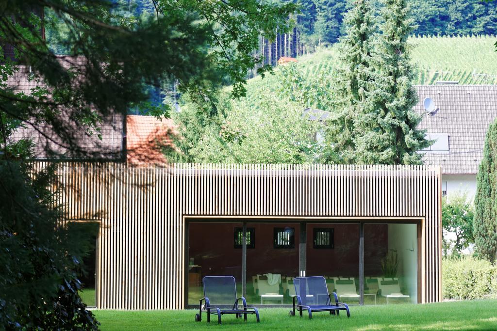 Hotel Hirschen Glottertal Exteriör bild